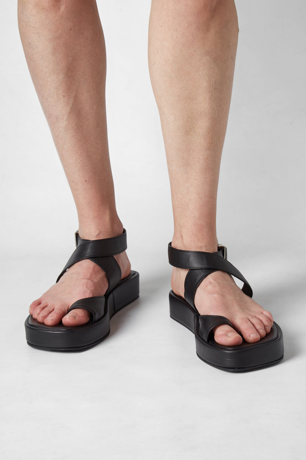 Sandalias Phoenix Negras Cuero (2x1)