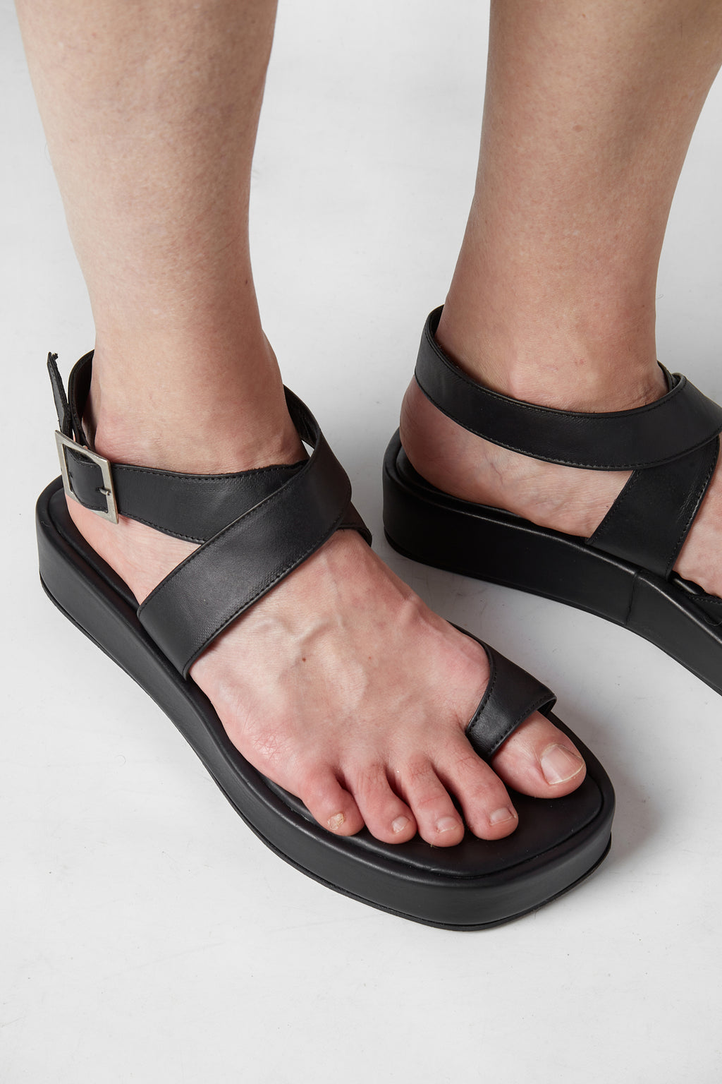 Sandalias Phoenix Negras Cuero (2x1)