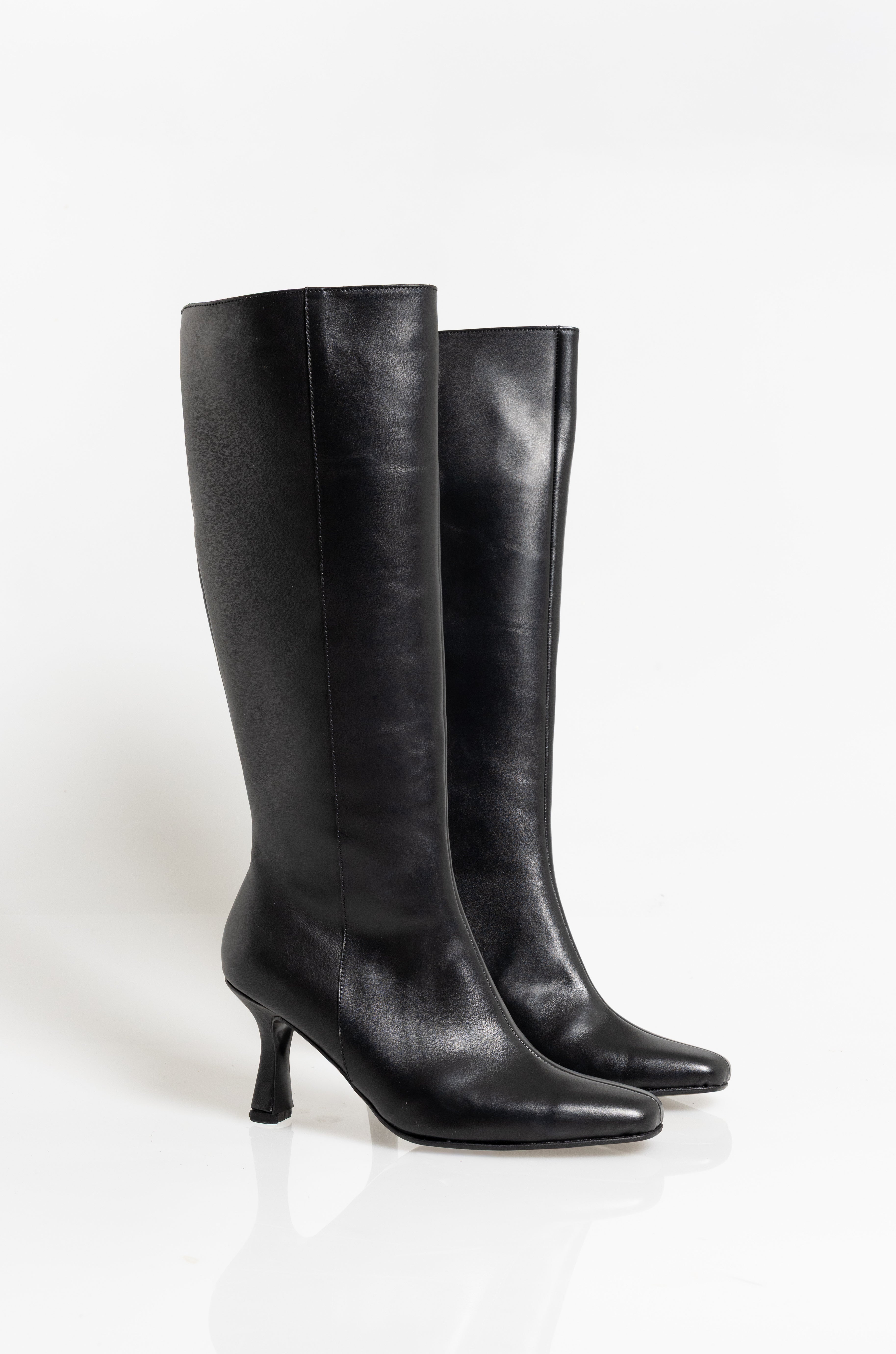 Botas Logan Cuero PRE VENTA