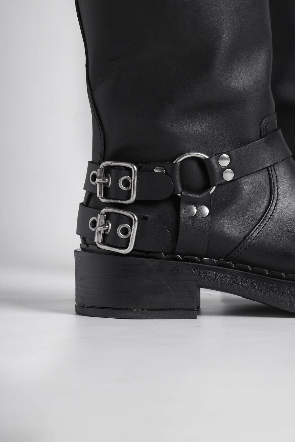 Borcegos Artigas Cuero